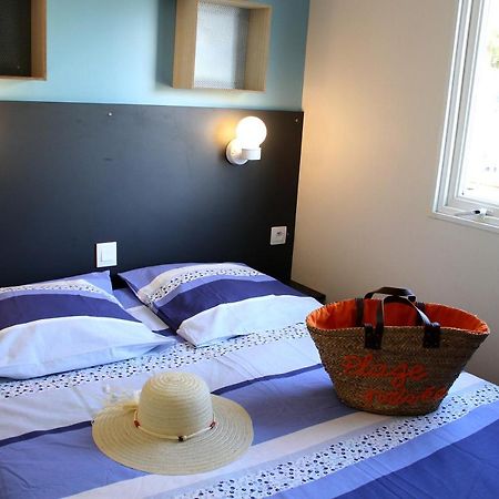 Camping Resort Les Champs Blancs 아그 외부 사진