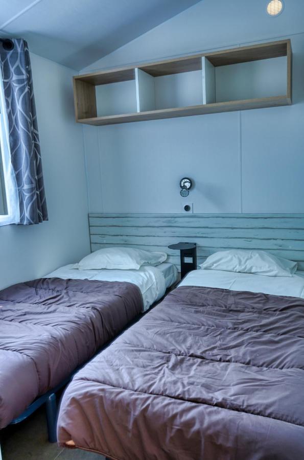 Camping Resort Les Champs Blancs 아그 외부 사진