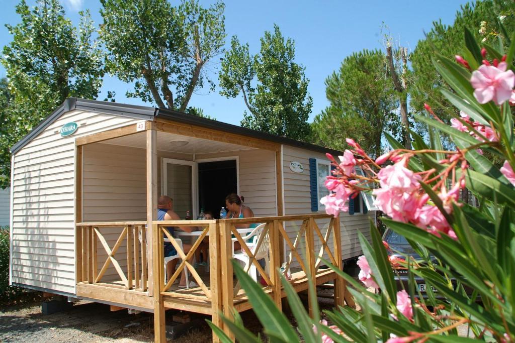 Camping Resort Les Champs Blancs 아그 객실 사진